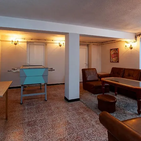 Семеен Хотел “Географски Център” Hotel