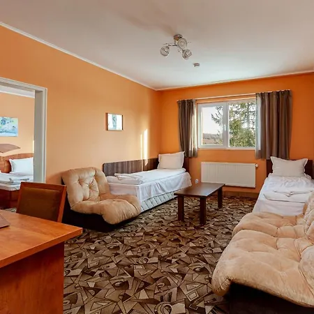 Hotel Семеен Хотел “Географски Център”