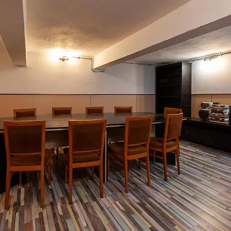 Hotel Семеен Хотел “Географски Център” Uzana